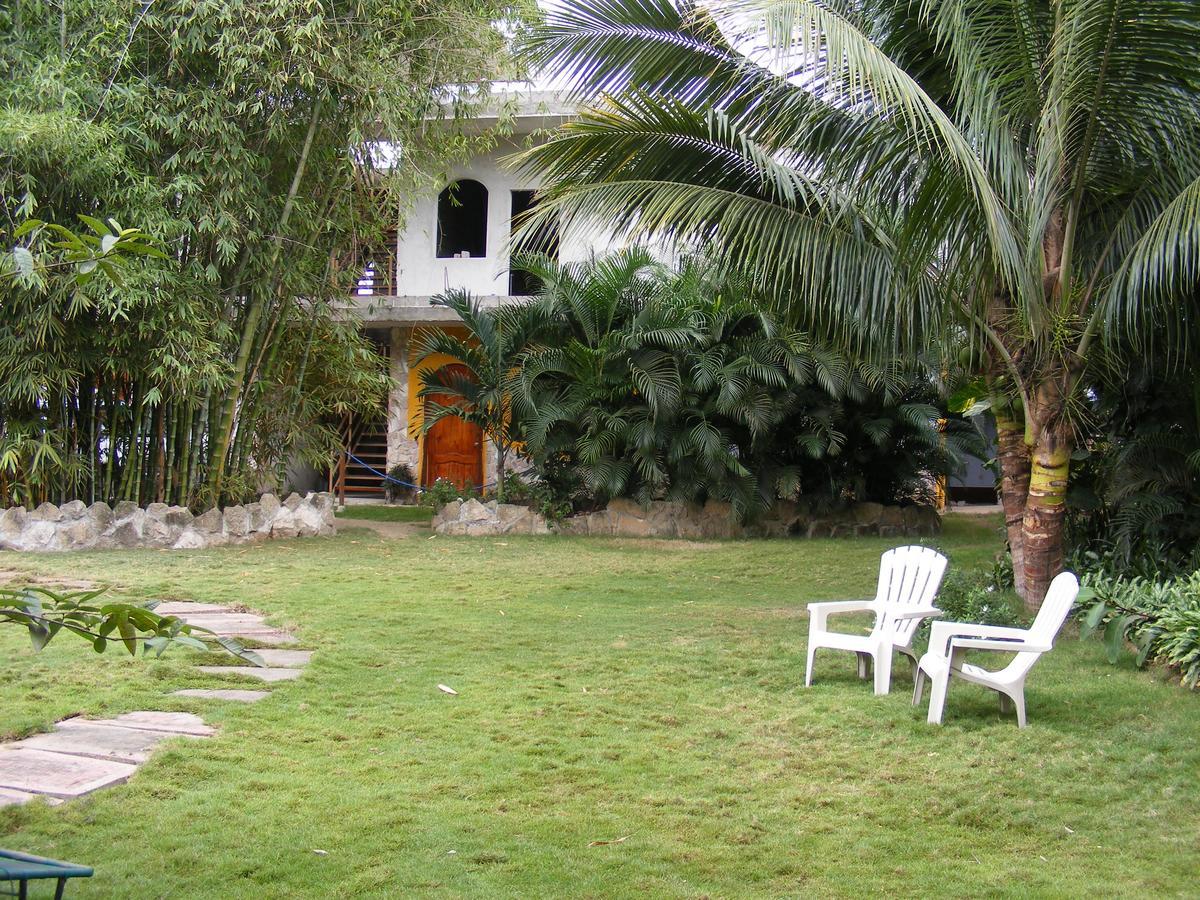 Hostal Maxima Puerto López Kültér fotó
