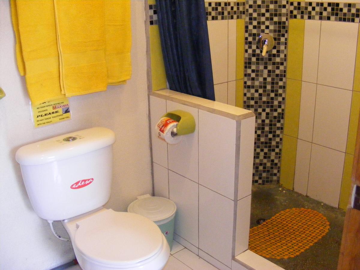 Hostal Maxima Puerto López Kültér fotó